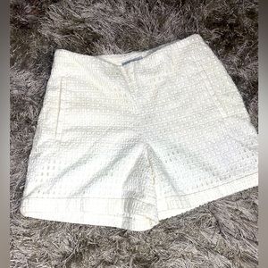 H&M White Cuffed Eyelet Shorts Size 6